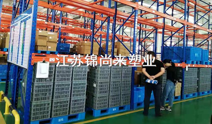 货物托盘在仓库和叉车货架配合使用,需要注意什么?